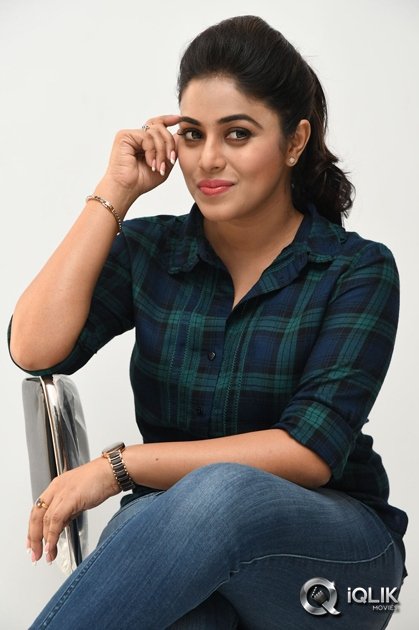 Poorna-Interview-About-Jayammu-Nischayammu-Raa-Movie